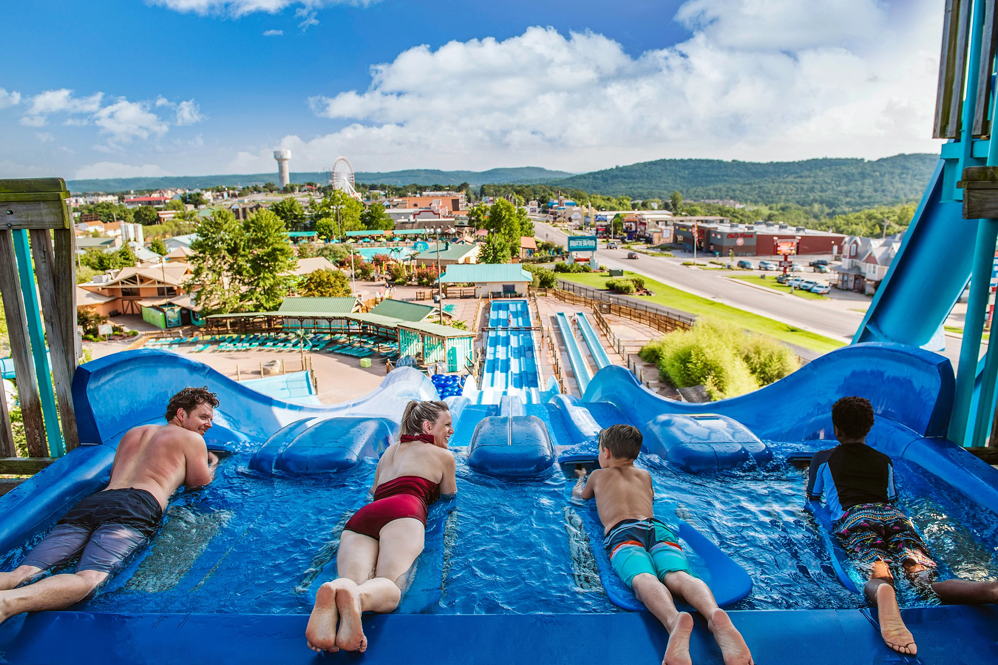 Our summeritme travelers will love the fact that Rockwood sits on the west side of Branson, close to the a world class water park on the 76 strip of Branson. 